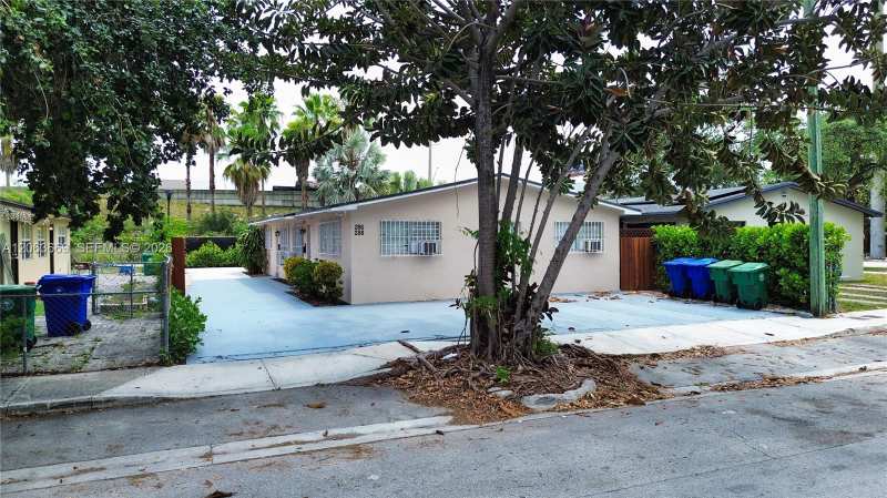 286 NW 39th St # 288, Miami FL 33127