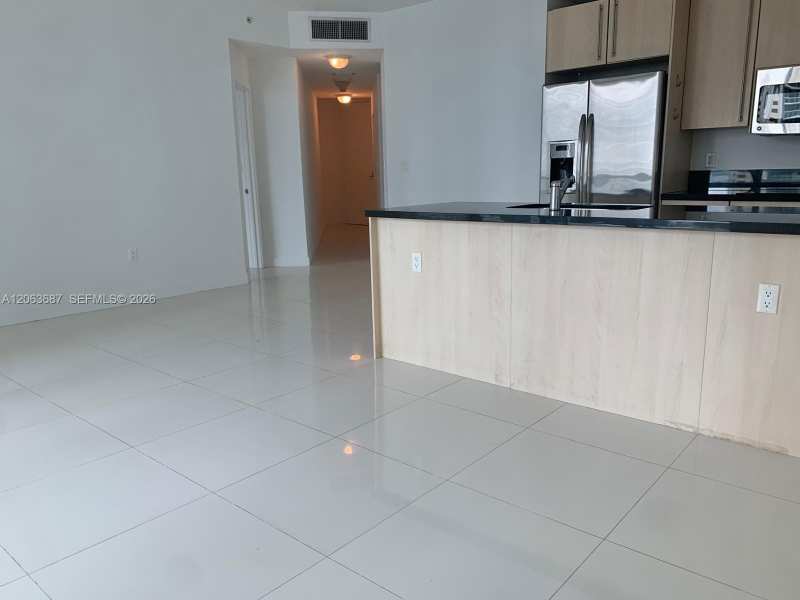 79 SW 12 ST # 1707, Miami FL 33130