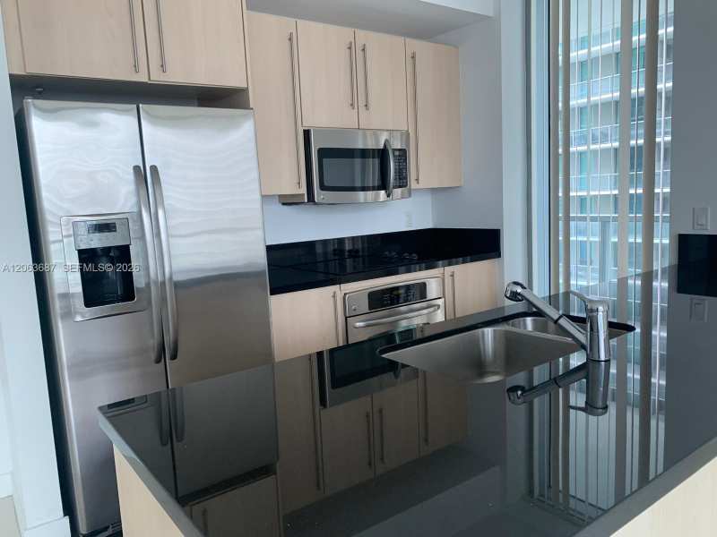 79 SW 12 ST # 1707, Miami FL 33130