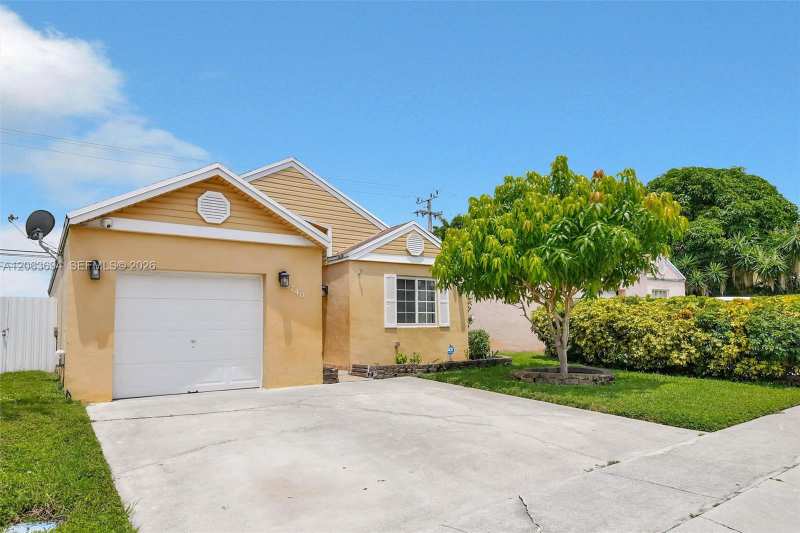 3740 Marlberry Ln, Miramar FL 33025