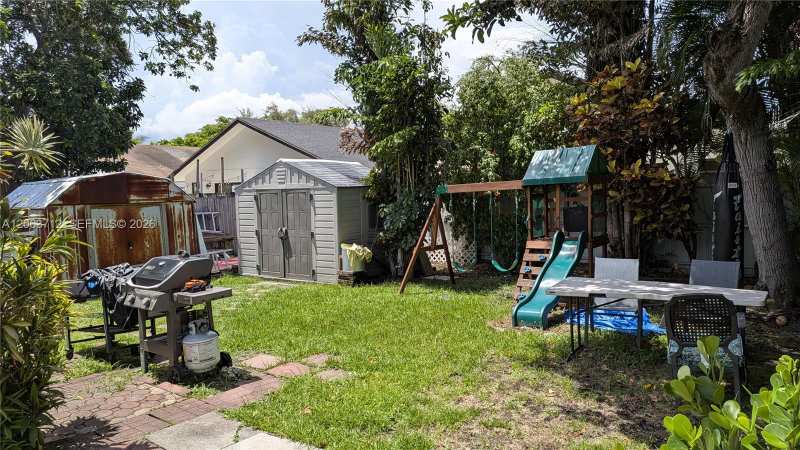 1655 SW 20th St, Miami FL 33145