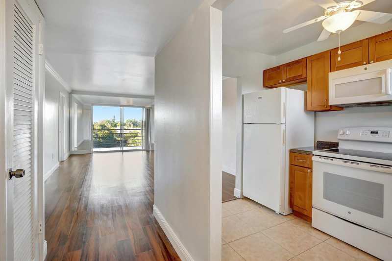 8225 Sunrise Lakes Boulevard # 303, Sunrise FL 33322