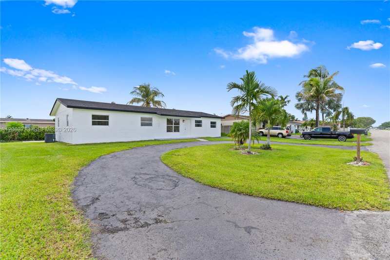 26231 SW 127th Ave, Homestead FL 33032