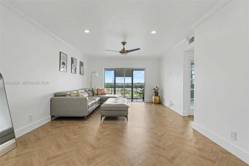 4400 Hillcrest Dr # 1005A, Hollywood FL 33021