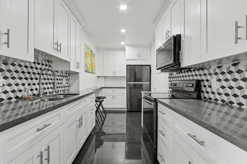 4400 Hillcrest Dr # 1005A, Hollywood FL 33021