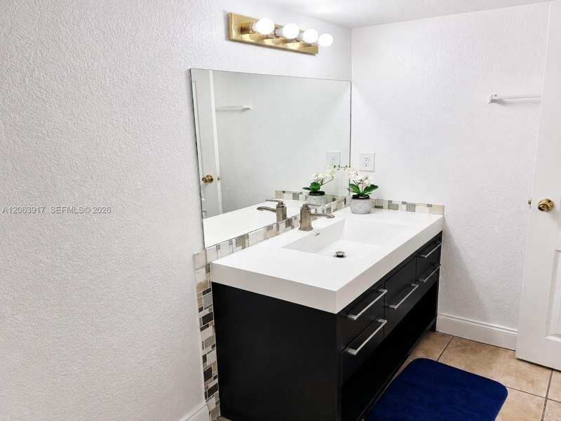 5201 Geneva Way # 202, Doral FL 33166
