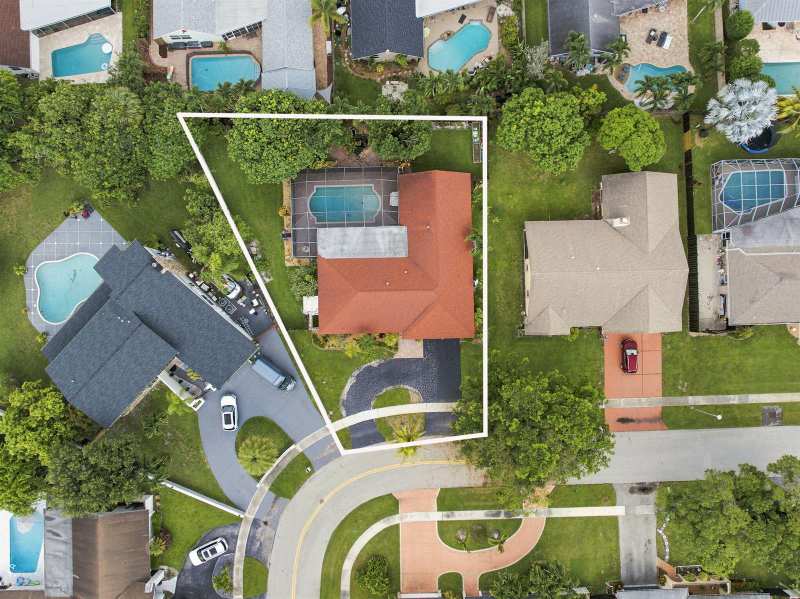 1120 NW 77TH Avenue, Plantation FL 33322
