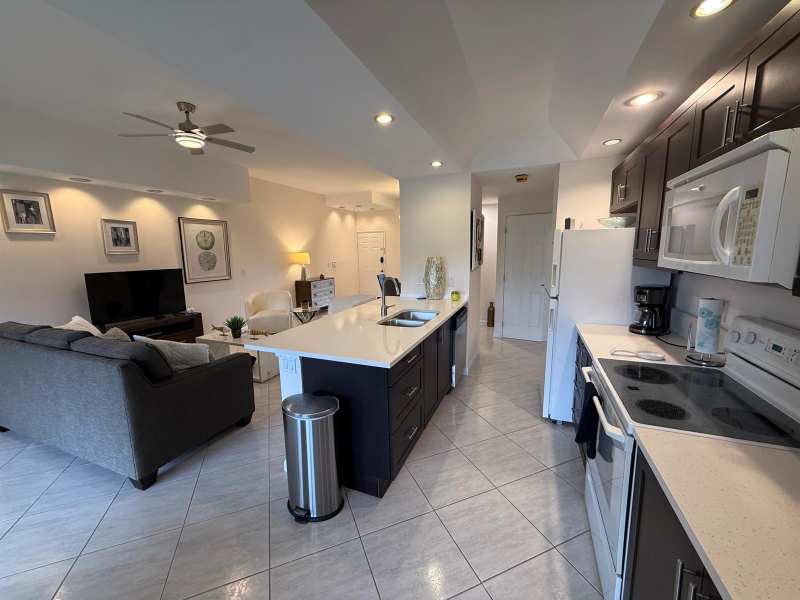 7472 LA PAZ Boulevard # 102, Boca Raton FL 33433