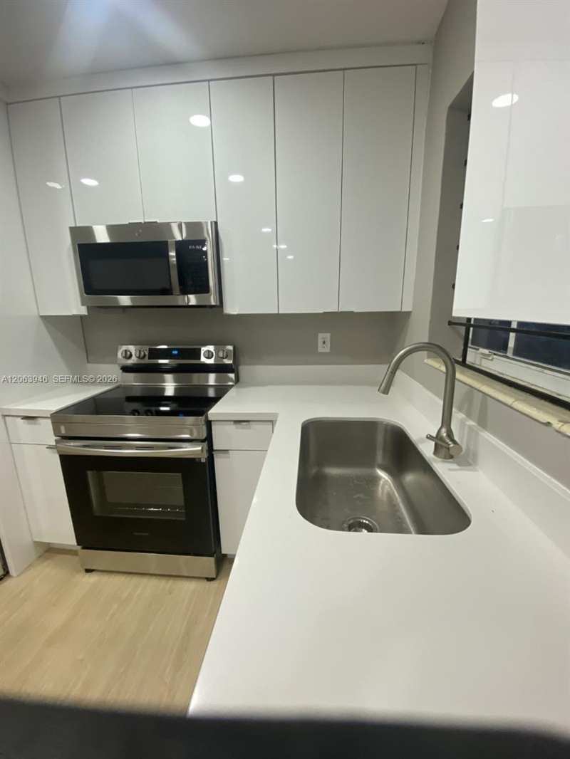 217 NW 48th St # 2, Miami FL 33127