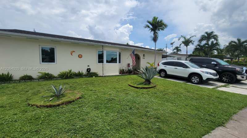 11340 SW 48th St, Miami FL 33165