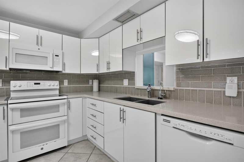 2006 GRANADA Drive # J1, Coconut Creek FL 33066