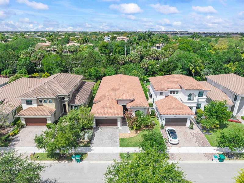 8251 CANOPY Terrace, Parkland FL 33076
