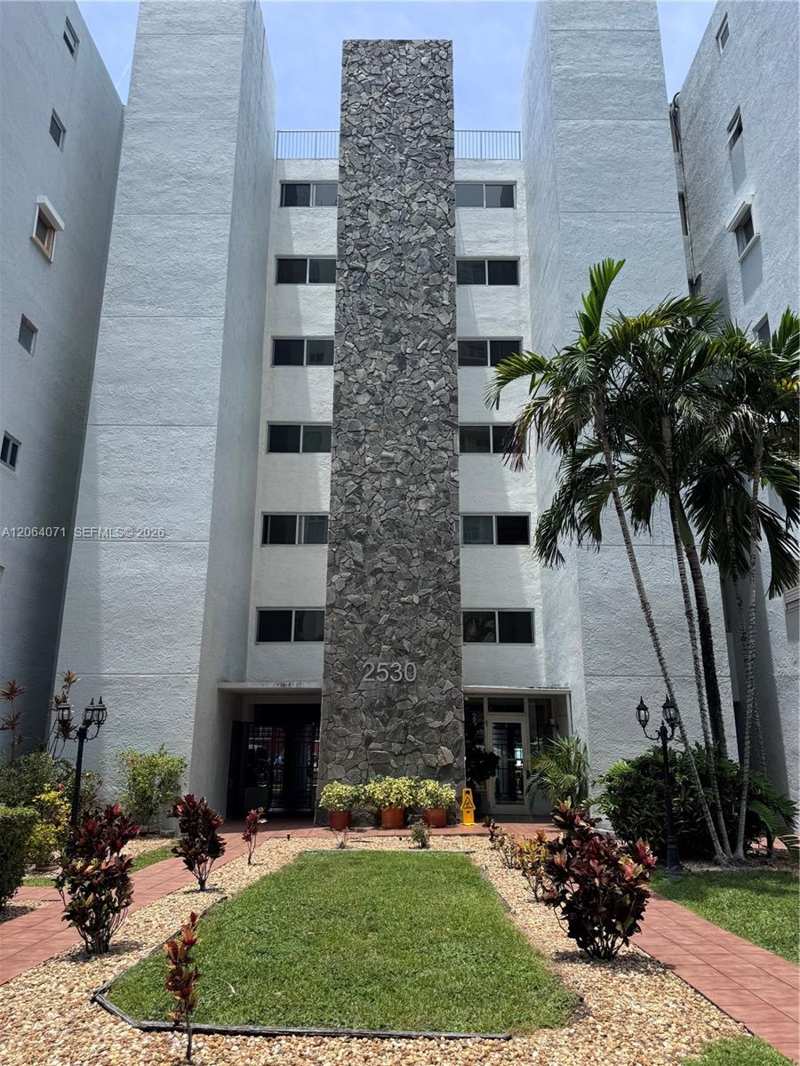 2530 SW 3rd Ave # 306, Miami FL 33129