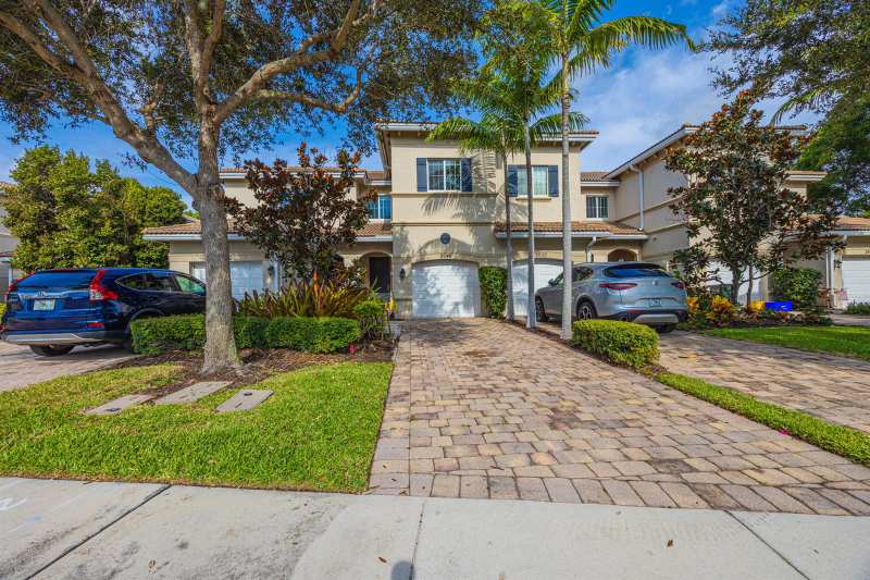 2646 Webb Avenue, Delray Beach FL 33444