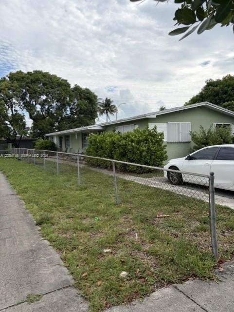 210 E 10th St, Hialeah FL 33010