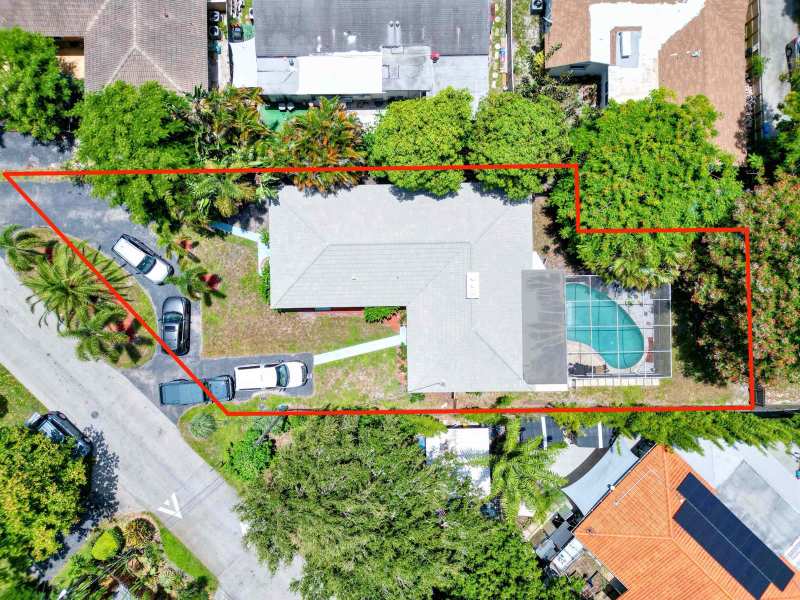 1680 NE 34TH Lane, Oakland Park FL 33334