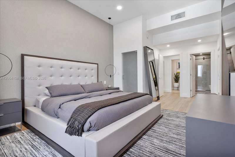 2301 Collins Ave # 1633, Miami Beach FL 33139