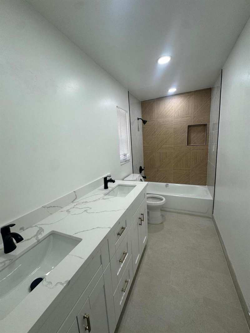 6260 SW 6TH Street, Margate FL 33068