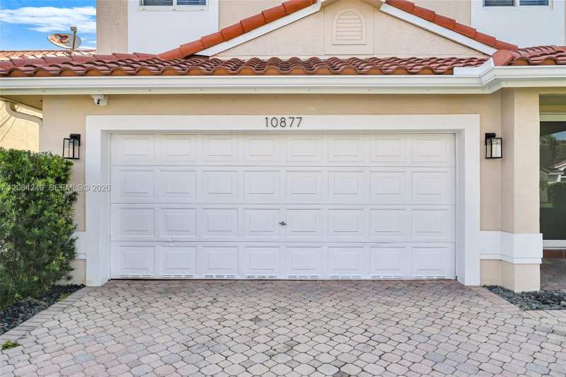 10877 SW 152nd Pl, Miami FL 33196