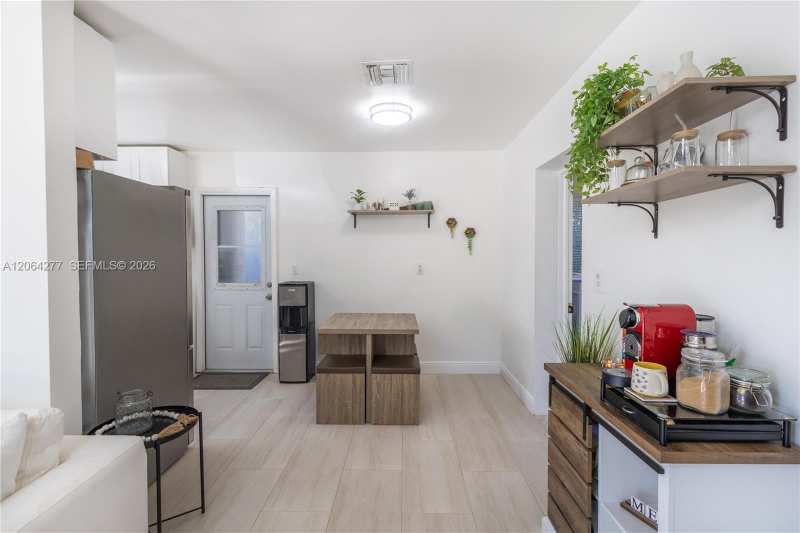 6881 Freedom St, Hollywood FL 33024