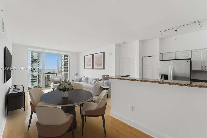 1155 Brickell Bay Dr, Miami FL 33131