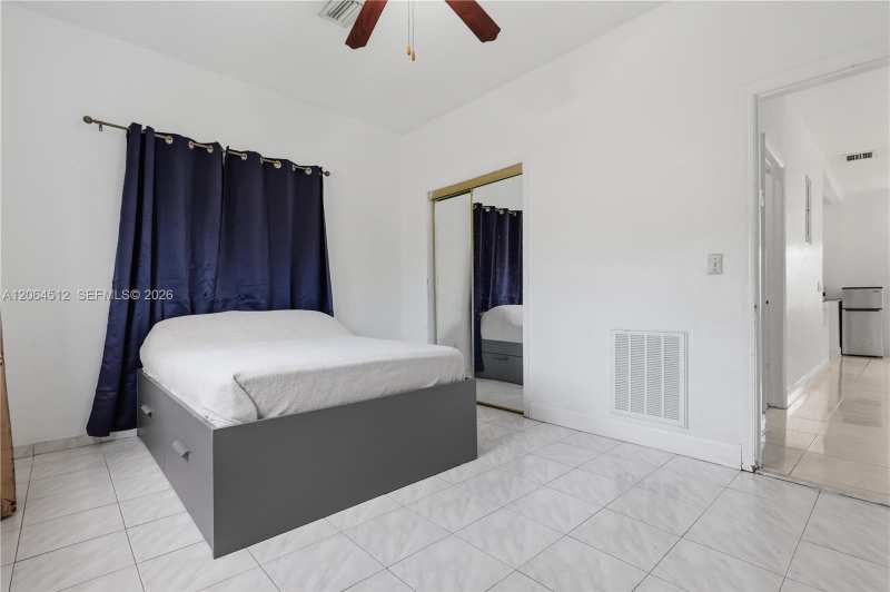 6448 Funston St, Hollywood FL 33023