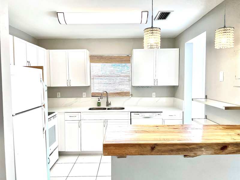 4103 NE 21st Terrace, Lighthouse Point FL 33064