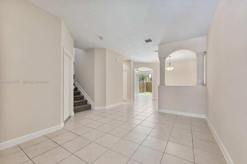 1427 SE 25th Ave, Homestead FL 33035