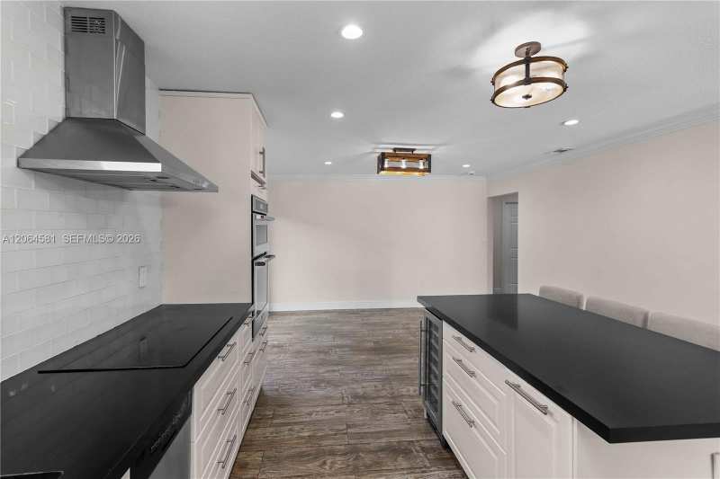 2224 SW 61st Ave, Miami FL 33155
