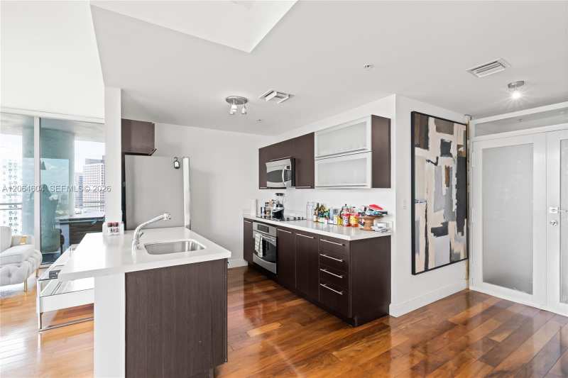 90 SW 3rd St # 3504, Miami FL 33130