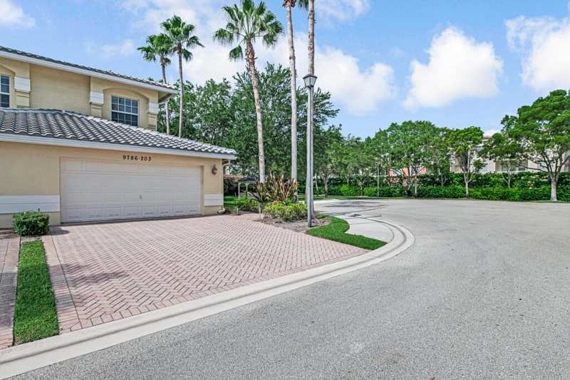 9786 Midship Way # 203, Royal Palm Beach FL 33411