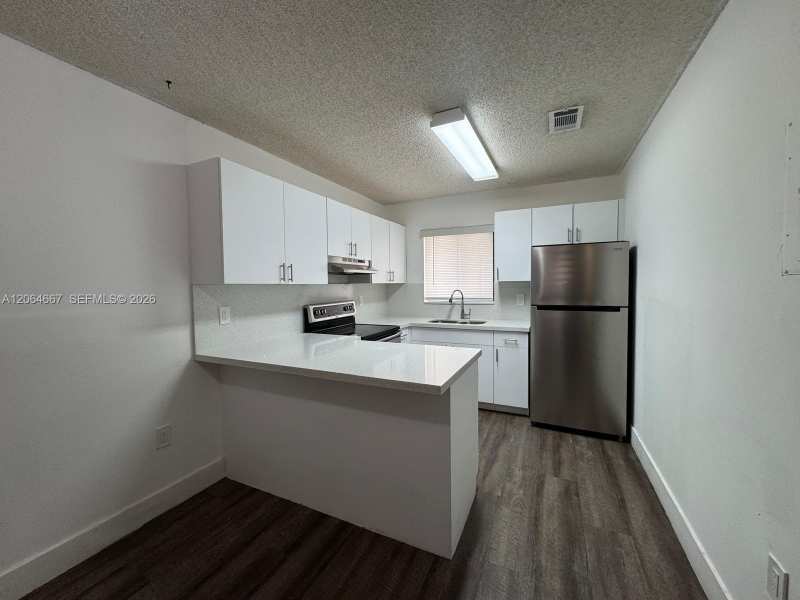 6375 W 22nd Ct # 204, Hialeah FL 33016