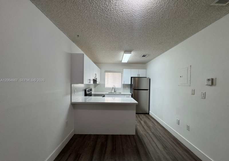 6375 W 22nd Ct # 204, Hialeah FL 33016