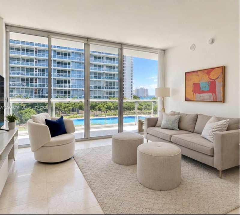 475 Brickell Ave # 1609, Miami FL 33131