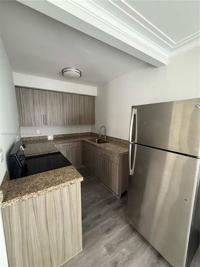 345 85th St # 1, Miami Beach FL 33141