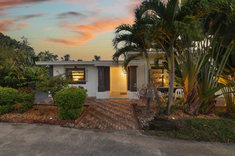 230 Seacrest Lane, Delray Beach FL 33444