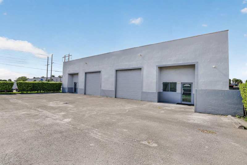 2202 W 78TH Street, Hialeah FL 33016