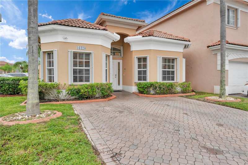 16220 SW 101st Ter, Miami FL 33196