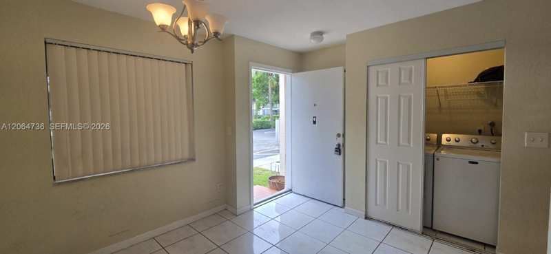 9092 NW 40th St # 4, Coral Springs FL 33065