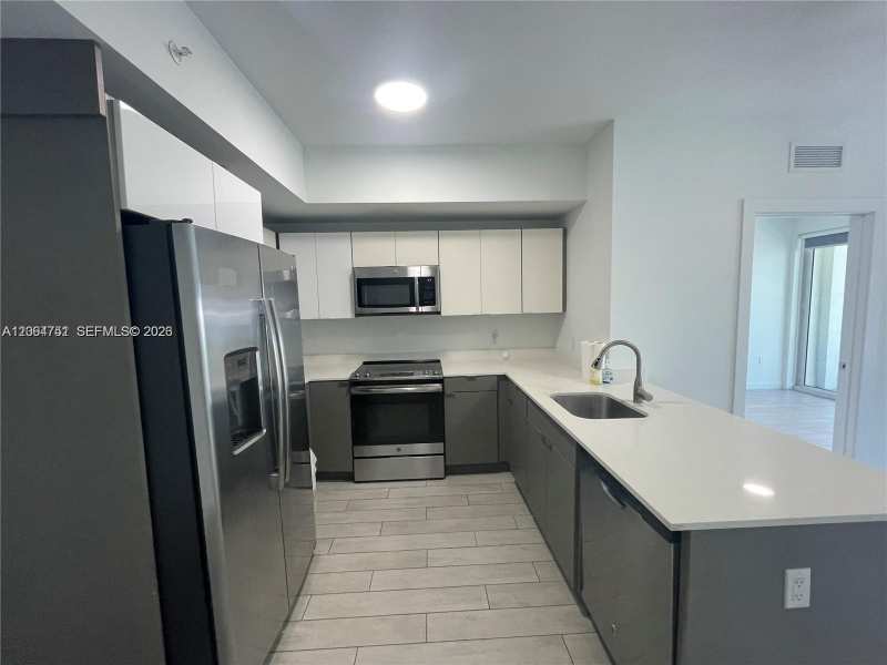 321 NE 26th St # 512, Miami FL 33137