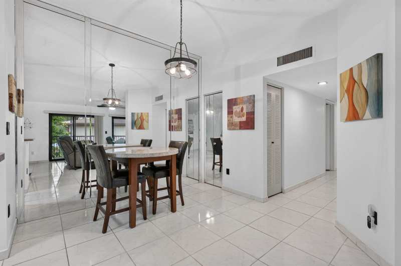 9474 S BELFORT Circle # 206, Tamarac FL 33321