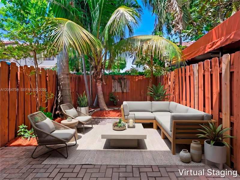 560 NW 82nd Pl # 306, Miami FL 33126