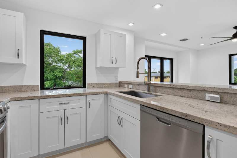 444 NW 41ST Street, Oakland Park FL 33309