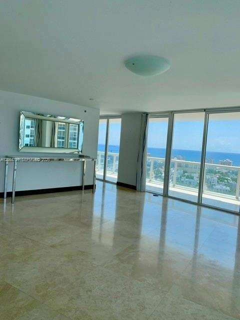 450 Alton Rd # 2207, Miami Beach FL 33139