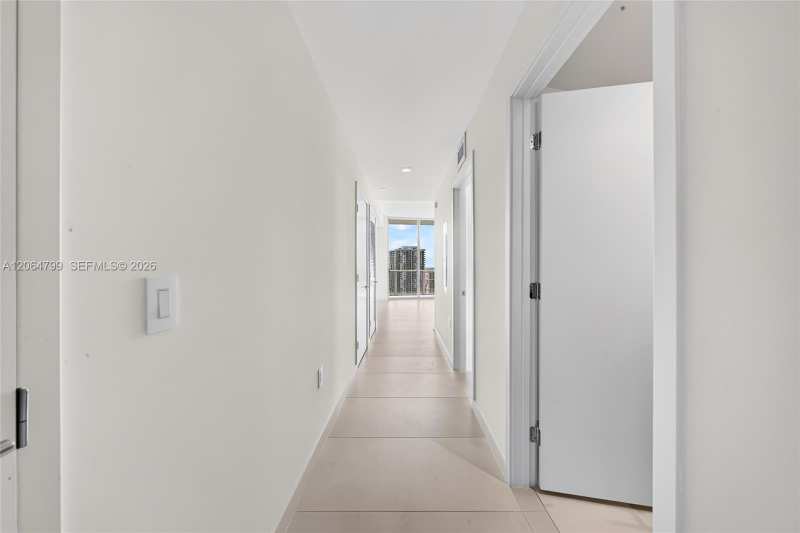 1400 Biscayne Blvd # 2607, Miami FL 33132
