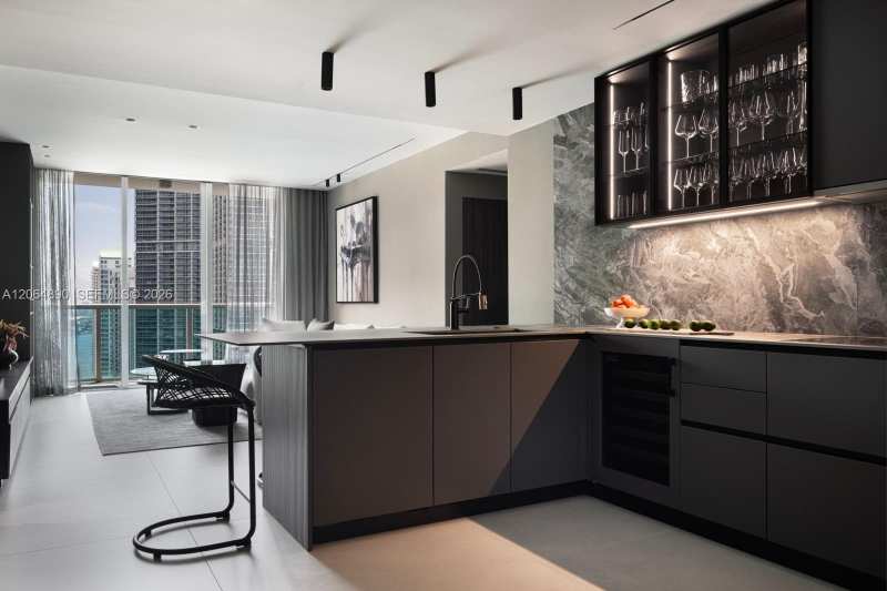 31 SE 5th St # 3718, Miami FL 33131