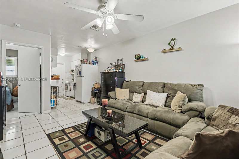 2516 Hayes St # 10, Hollywood FL 33020