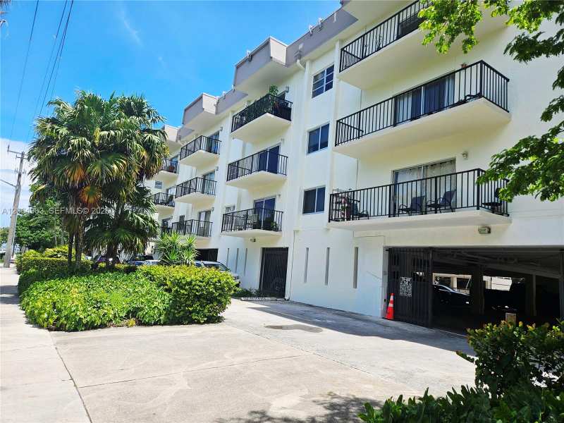 2620 NE 135th St # 426, North Miami FL 33181