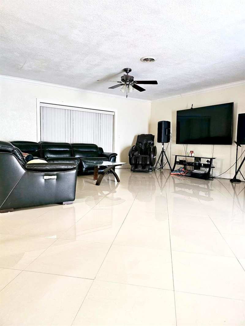 6410 KIMBERLY Boulevard, North Lauderdale FL 33068