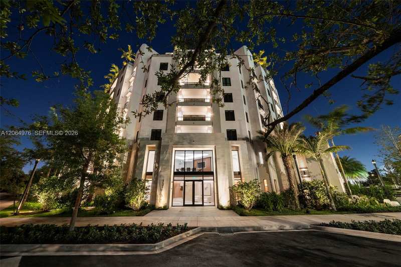 701 Valencia Ave # 404, Coral Gables FL 33134